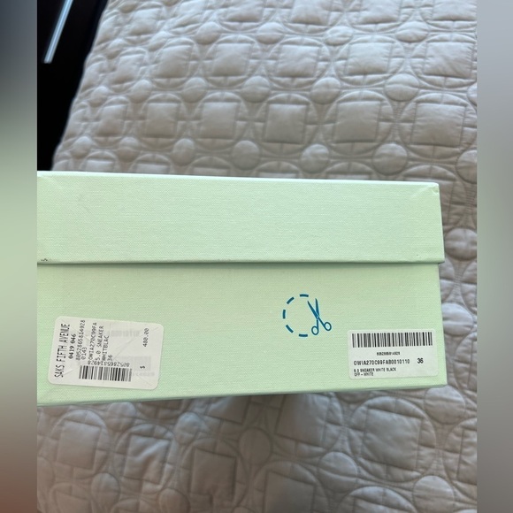 Off-White Shoe Box - Picture 10 of 16